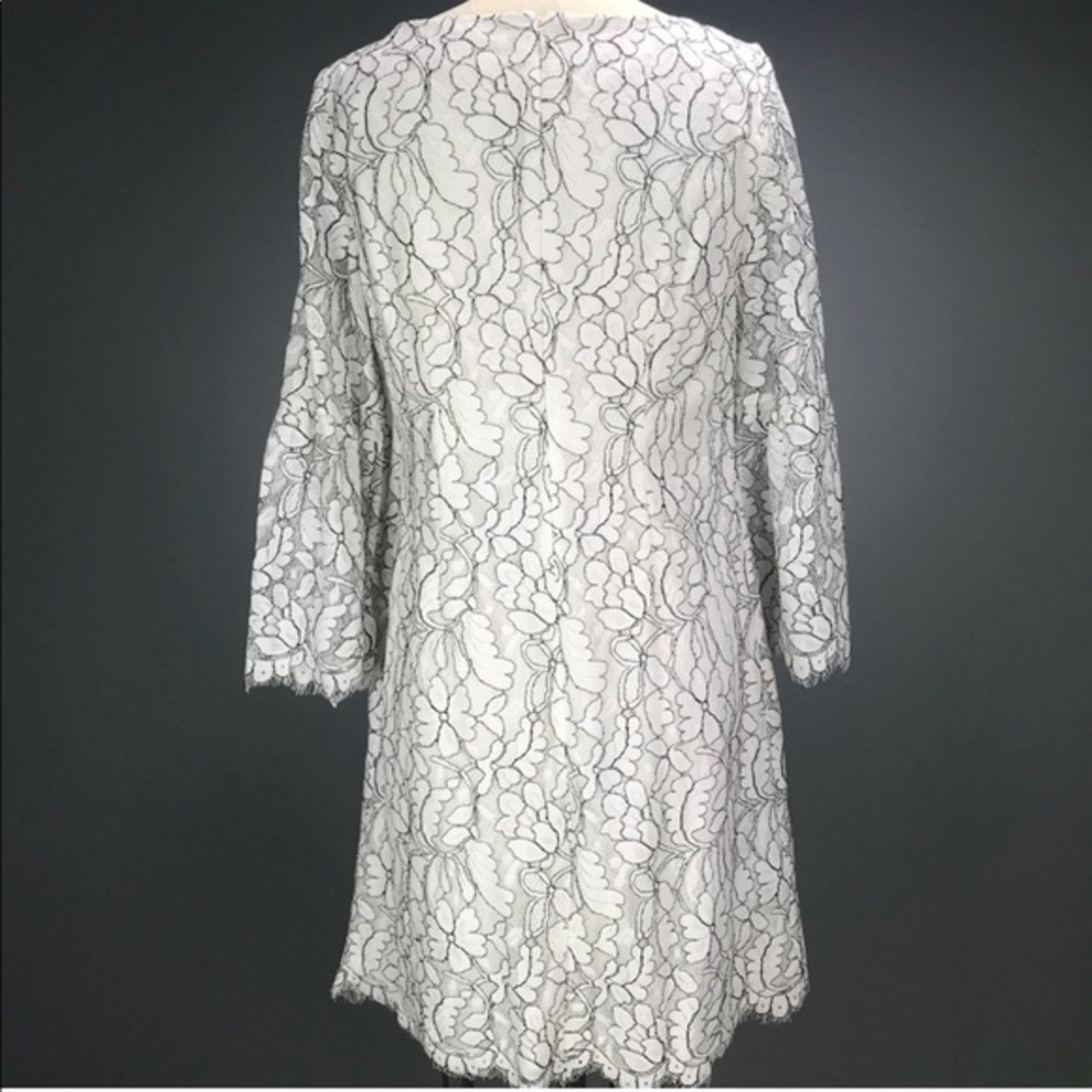 Elija J. Floral lace shift dress with bell sleeves - Picture 3 of 5